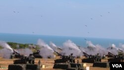台湾“汉光31号”军演火炮射击(美国之音杨明拍摄)