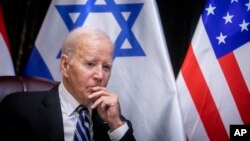 美国总统乔·拜登2023年10月18日在以色列特拉维夫与以色列总理本雅明·内塔尼亚胡会面,讨论以色列和哈马斯之间的战争。