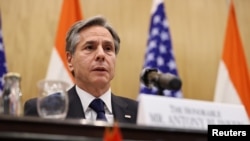 美国国务卿布林肯印度新德里举行的联合记者会上讲话。(2021年7月28日)