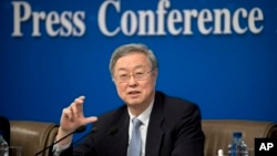 前中国央行行长、现任中国金融学会会长周小川(资料照片)