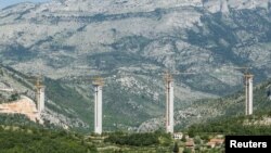 黑山共和国的Bar-Boljare公路上一处桥梁建造工地(2018年6月07日)