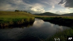 严峻的干旱和野火威胁水资源(资料照)