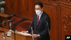 日本首相岸田文雄在国会发表施政演讲。(2021年12月6日)