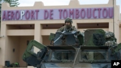 Cuộc hồi hương của quân đội Pháp tại Mali đã khởi sự từ thứ Bảy, với hàng trăm binh sĩ Pháp rời khỏi sân bay Timbuktu.