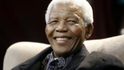 Thăm khu láng giềng cũ của ông Nelson Mandela Thăm khu láng giềng cũ của ông Nelson Mandela