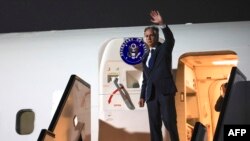 ብሊንከን ሰሉስ ካብ ዶሓ ቐጠር ኣብ ዝነቐልሉ