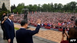 塞尔维亚总统新闻办公室提供的2024年5月8日中国领导人习近平在贝尔格莱德受到热烈欢迎的照片。