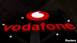 沃达丰公司标志(资料照片)