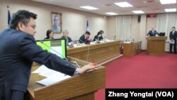 台湾立法院外交及国防委员会12月14号质询的情形(美国之音张永泰拍摄)