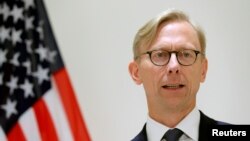 美国伊朗事务特别代表胡克在英国伦敦的记者会上发言。(2019年6月28日)