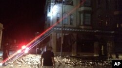 Một tòa nhà bị hư hại sau trận động đất ở Napa, California, sáng ngày 24/8/2014.