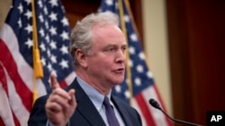 美国国会参议员范霍伦