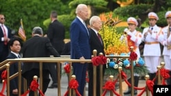 Президент Джо Байден та генеральний секретар Комуністичної партії В’єтнаму Нгуен Фу Чонг