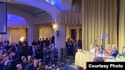 台湾候任副总统赖清德2020年2月6日参加美国国家祈祷早餐会时坐在特朗普总统前方台下(与会者提供)