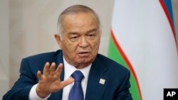 乌兹别克斯坦总统卡里莫夫在俄罗斯召开的上海合作组织会议上发表讲话。(2015年7月10日)