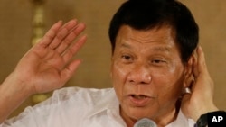 菲律宾总统杜特尔特在马尼拉总统府举行记者会。(2017年3月13日)