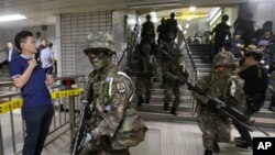 韩国军人2017年在自由卫士军演中的进行反恐行动