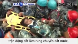 Cậu bé Nepal 15 tuổi sống sót dưới khách sạn bị sập (VOA60) Cậu bé Nepal 15 tuổi sống sót dưới khách sạn bị sập (VOA60)