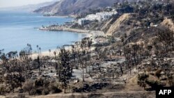 Seluruh area yang porak poranda akibat Kebakaran Palisades terlihat di kawasan Pacific Palisades, Los Angeles, California, pada 15 Januari 2025. (Foto: AFP)