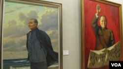 中国画展中的邓小平画像(美国之音张楠拍摄)