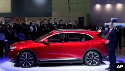 Giới thiệu xe Vinfast tại AutoMobility LA Auto Show, 17 tháng 11, Los Angeles.