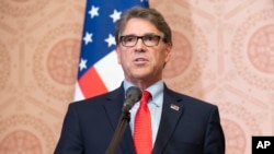 美国能源部长里克·佩里 (资料照片)