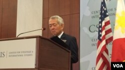 菲律宾外交部长佩费克托·雅赛星期四在华盛顿智库战略与国际研究中心(CSIS)就菲律宾新政府的外交政策和美菲关系发表演讲。