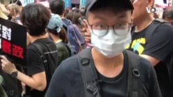 香港学生:警察对抗争者往死里打 香港学生:警察对抗争者往死里打