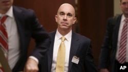 突遭解雇的国务院监察长利尼克2019年10月2日资料照