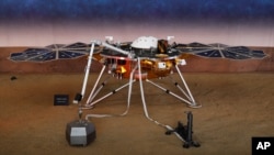 2008年11月26日，美国加利福尼亚州帕萨迪纳的喷气推进实验室展示了宇宙飞船Insight的真人大小模型，这是美国宇航局第一个致力于研究火星深处内部的机器人着陆器。