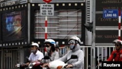 越南河内一家电影院拿下中美合作动画片《雪人奇缘》的广告,因片中有主权争议的“九段线”画面。(2019年10月14日)