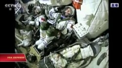 Trung Quốc phóng thành công tàu Thần Châu-11 Trung Quốc phóng thành công tàu Thần Châu-11