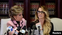 川普冒犯女性风波及其竞选(38图)