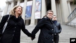 Cặp hôn nhân đồng giới Sandy Stier và Kris Perry