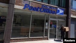 အမေရိကန်ပြည်ထောင်စု နယူးယောက်မြို့က အမေရိကန်အစိုးရစာတိုက် ဝန်ဆောင်မှုလုပ်ငန်း (USPS) ရဲ့ စာတိုက်တတိုက်