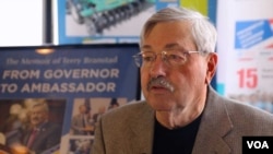 美国驻华大使布兰斯塔德接受美国之音专访,分享在中国的任职感受,并就中美贸易、朝鲜、台湾、人权等问题发表看法。