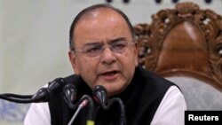 印度国防部长阿伦·贾伊特利 (资料照片)