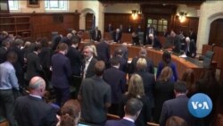 英语视频:英国首相约翰逊面临政治生存之战 英语视频:英国首相约翰逊面临政治生存之战