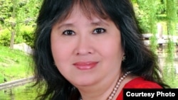 Tôi chỉ mong mỏi là các thế hệ sau ở nước ngoài là đều biết nói, biết đọc Tiếng Việt thì không có gì hạnh phúc hơn cả.