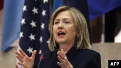 Ngoại trưởng Clinton nói rằng việc ứng phó với nạn đói phải có tầm nhìn vượt ra ngoài cuộc khủng hoảng hiện tại và tập trung vào việc bảo đảm rằng cuộc khủng hoảng sẽ không tái diễn